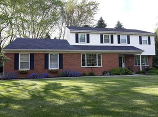 1330 Aberdeen Rd, Inverness, IL 60067