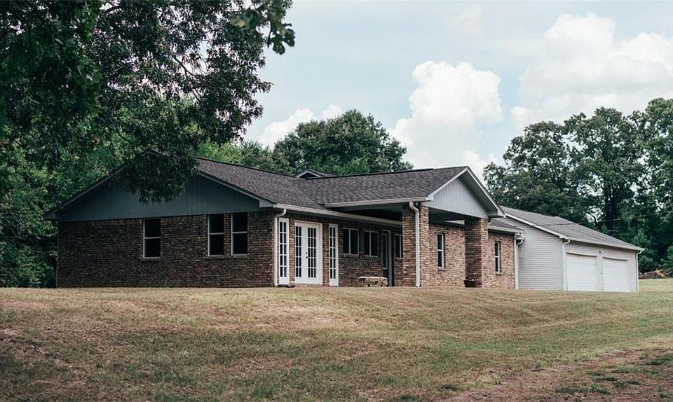1st image of 848 County Road 3810