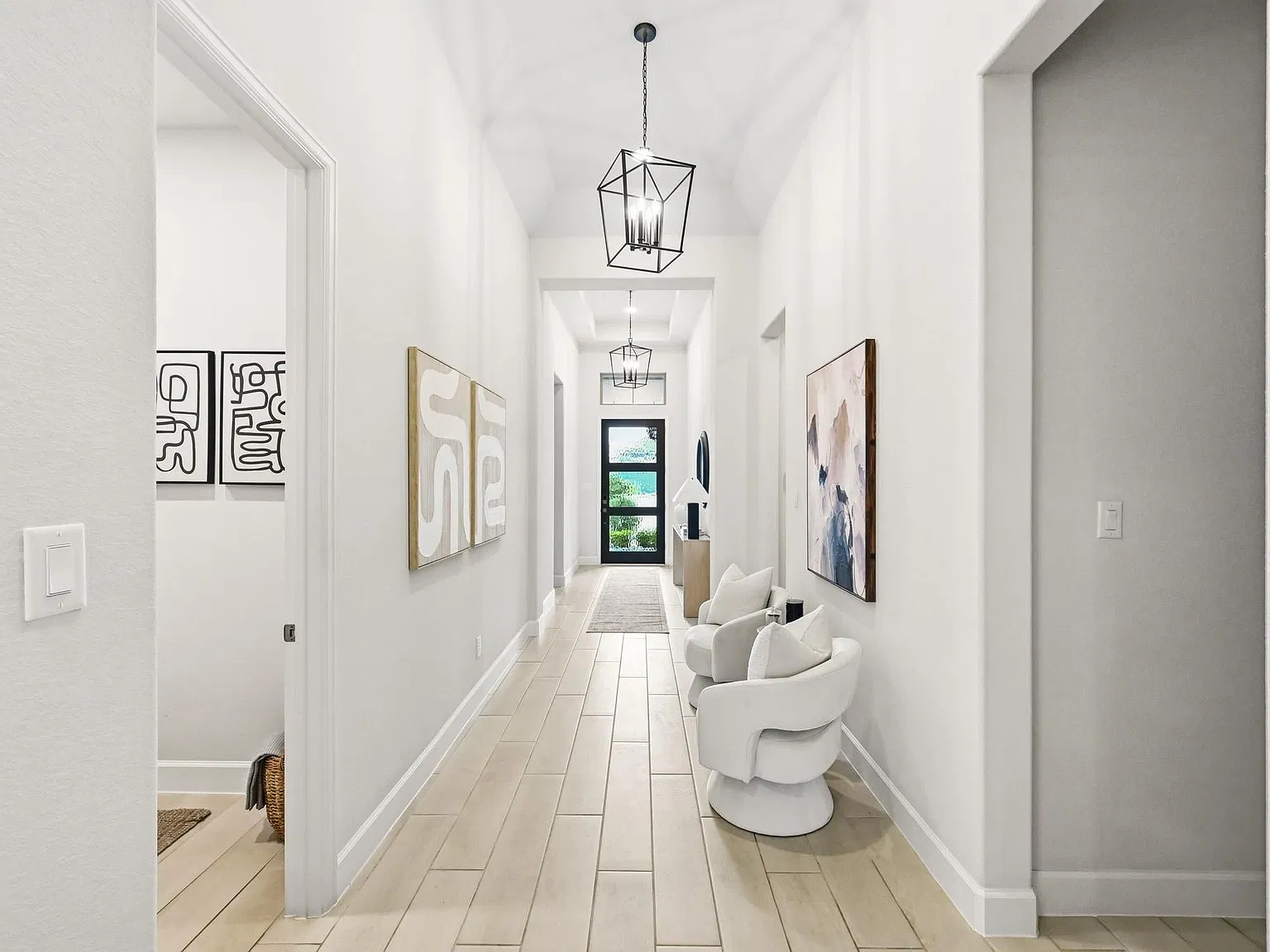 4 bed, 3.0 bath, 2602 sqft, $2,700 — Photo 3