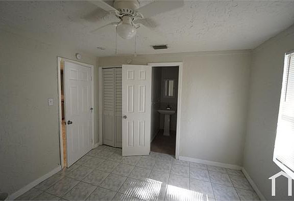 4th image of 431 NW 12th Ave