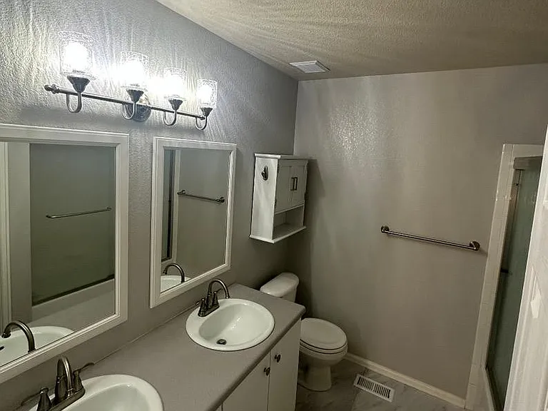 6348 Rockville Dr — Photo 11