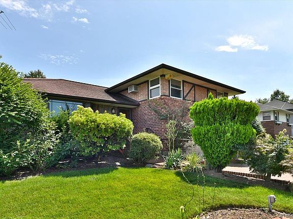 2nd image of 12 Leonard Road