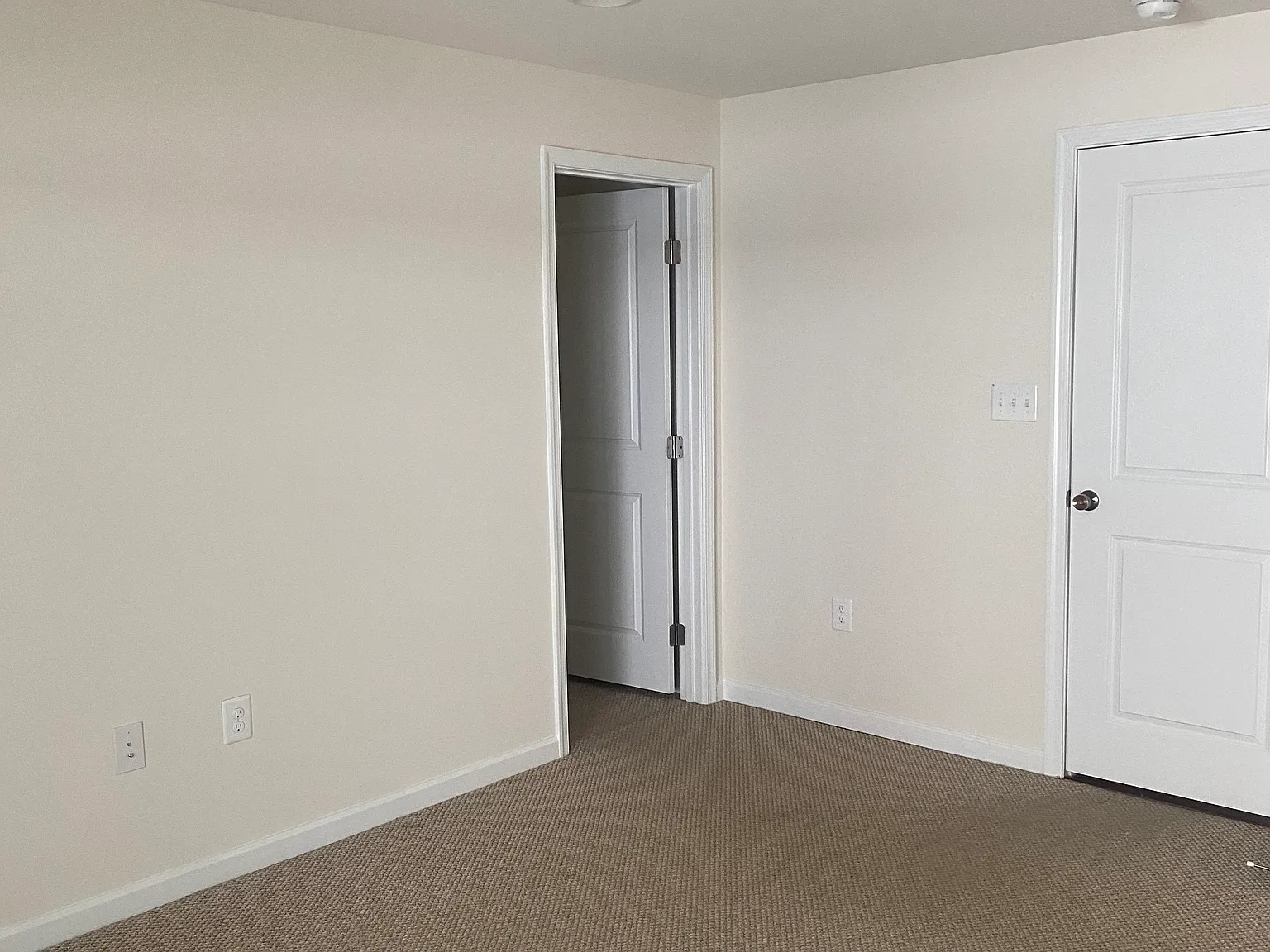 1 bed, 450 sqft, $1,250 — Photo 2
