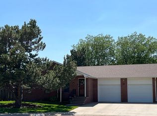 2923 Cliff Pl, Garden City, KS 67846