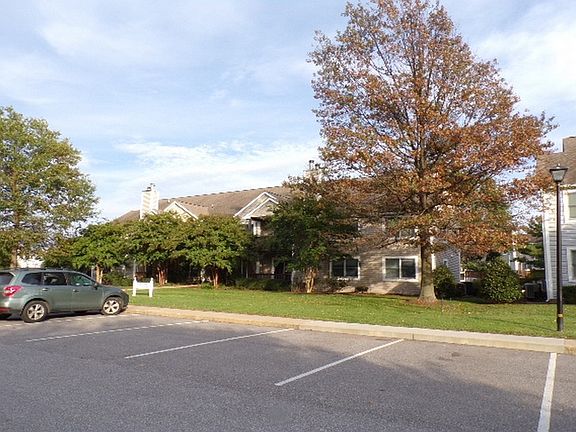 2nd image of 208 Teal Ct