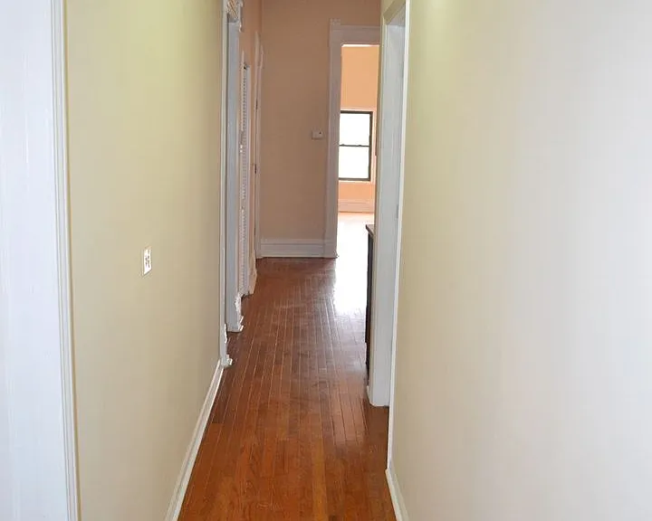 2050 W North Ave — Photo 8