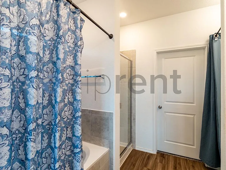 1600 Cobblecrest Ln — Photo 14