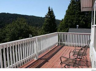 24859 Matterhorn Ct, Crestline, CA 92325