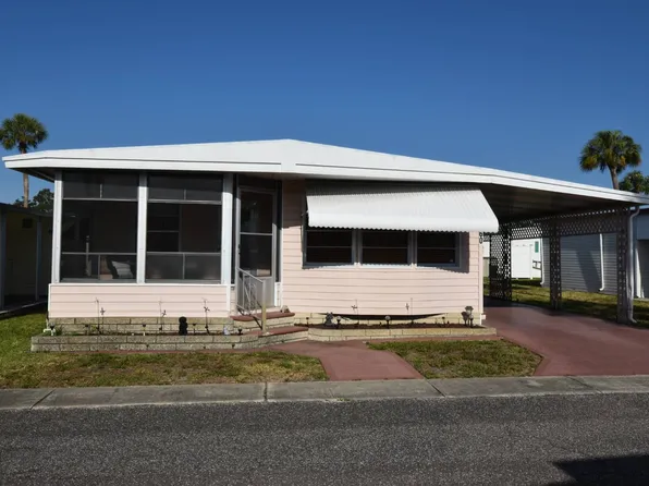 560 Blue Bird Ln, Largo, FL 33770