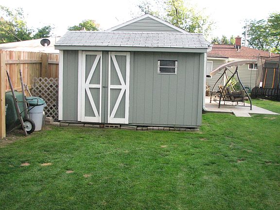 5th image of 170 Newell Ave