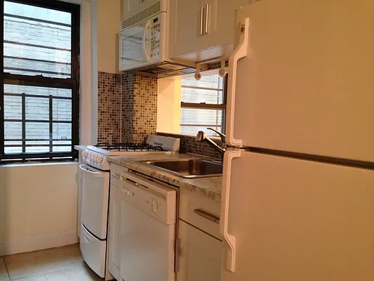 Rented by Citi Habitats | media 17