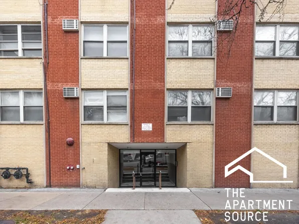 6830 N Sheridan Rd, Chicago, IL