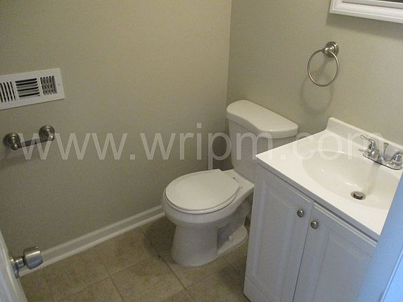5th image of 51 Shetland Ln