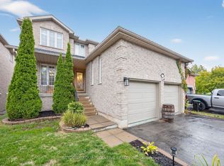 4 Dunnett Dr, Barrie, ON L4N 0H8