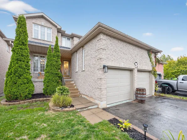 4 Dunnett Dr, Barrie, ON L4N 0H8