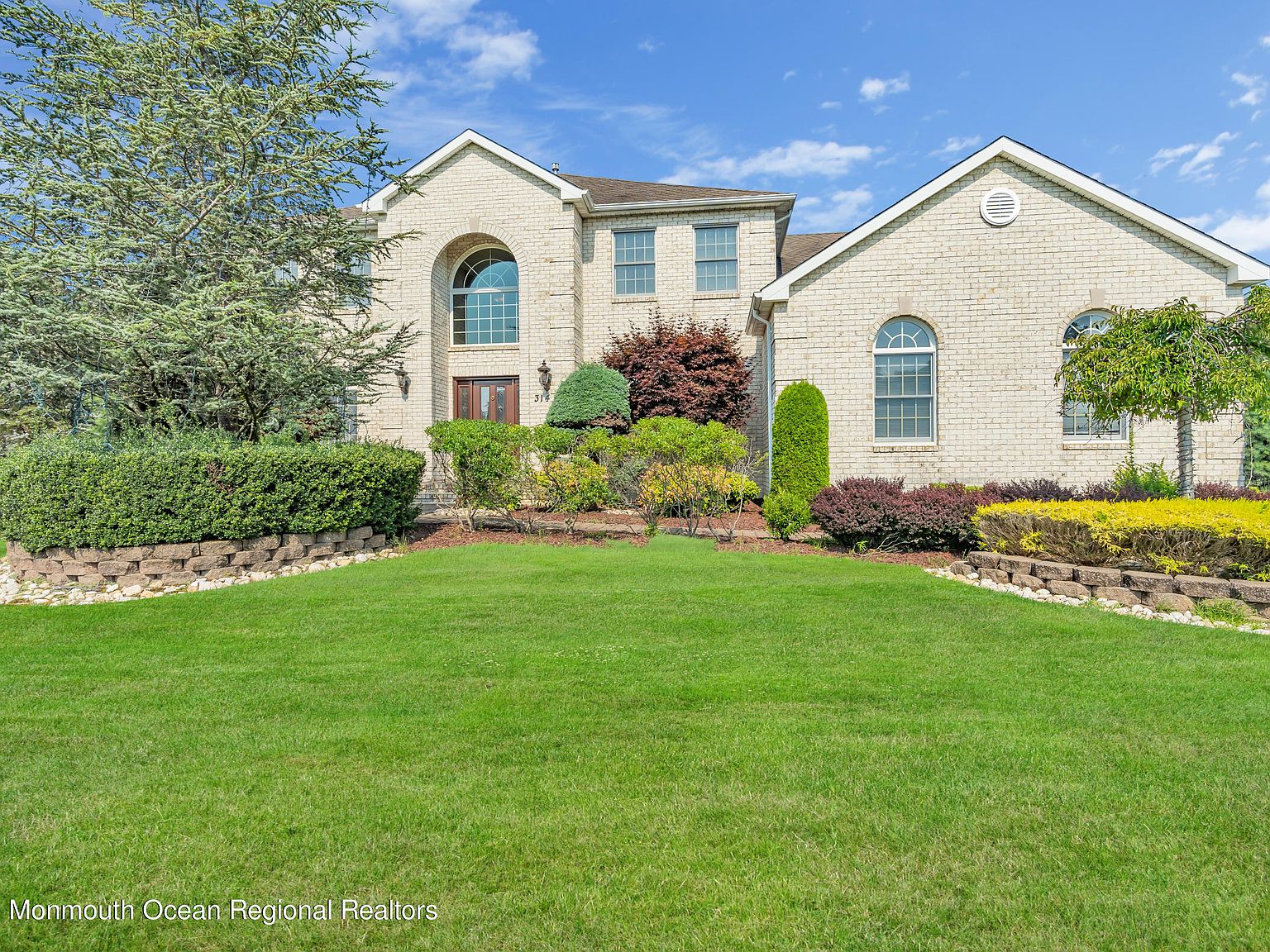 314 Valley View Circle, Freehold, NJ 07728 Zillow