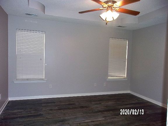 4th image of 854 Boulevard Orleans St