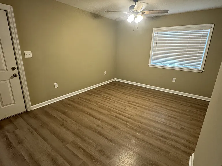 411 Baldwin Rd — Photo 4