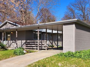 1835 Sunny Hill Rd, Lincoln, NE 68502