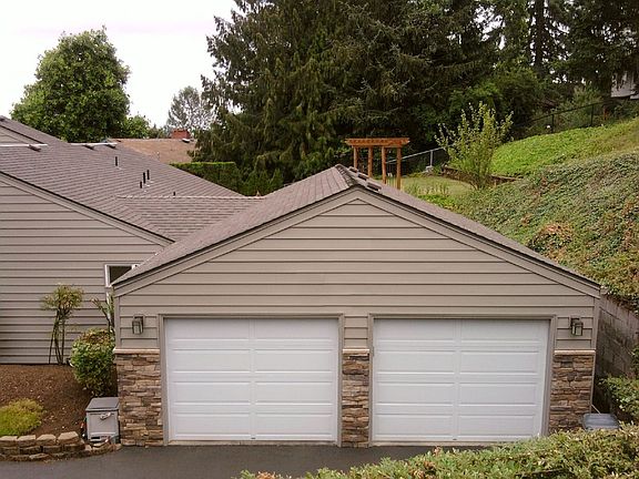 3rd image of 2282 Ellen Ln NW