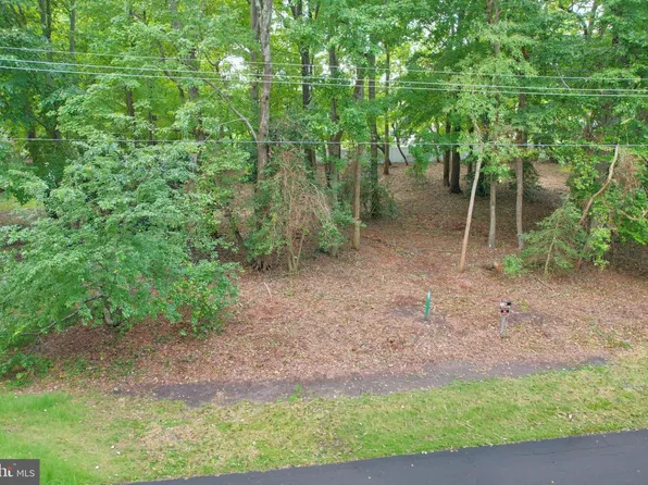 14 Holly Ln, Ocean View, DE 19970