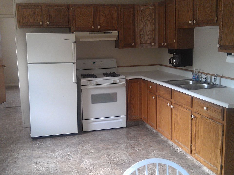 Eat-in Kitchen