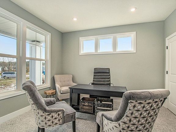 5th image of 6076 Wild Currant Way SE