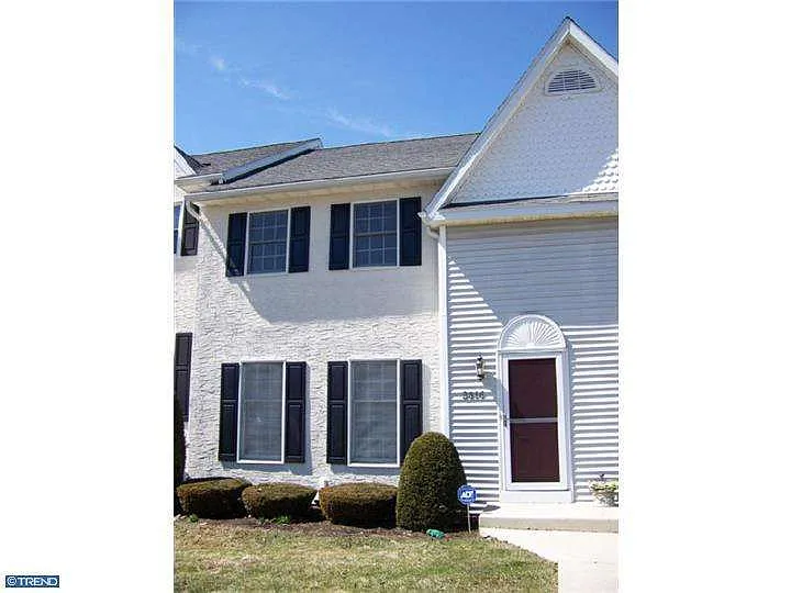 2816 Sturbridge Ct photo 1