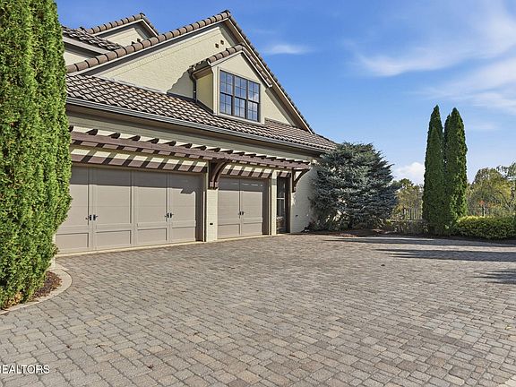 3rd image of 710 Barnsley Rd