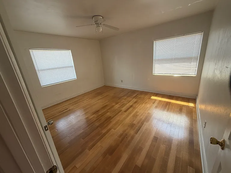 2314 W Gray St — Photo 18