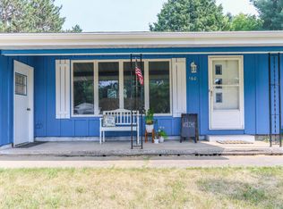 160 Walnut St, Manawa, WI 54949