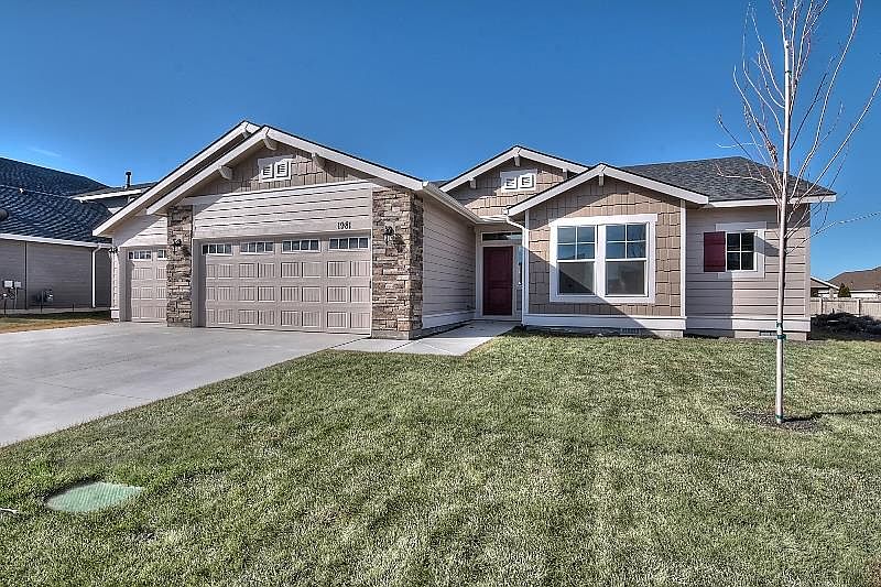 1st image of 779 Canyon Crest Dr