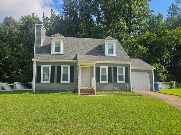41 Crestwood Dr, Newport News, VA 23601
