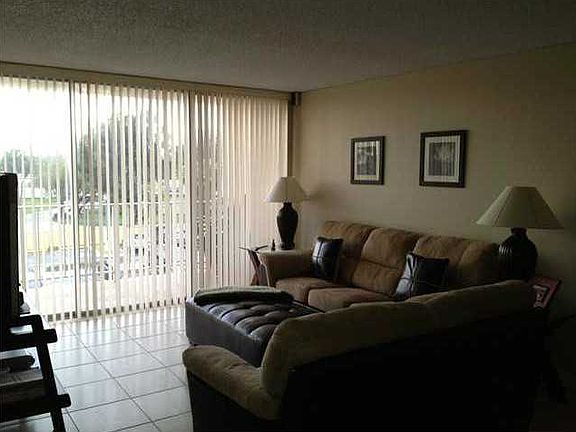 3rd image of 13120 SW 92nd Ave #B-320