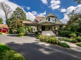 72 Hillcrest Park Rd, Cos Cob, CT 06807