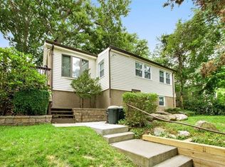 81 Hewitt St, Lake Peekskill, NY 10537
