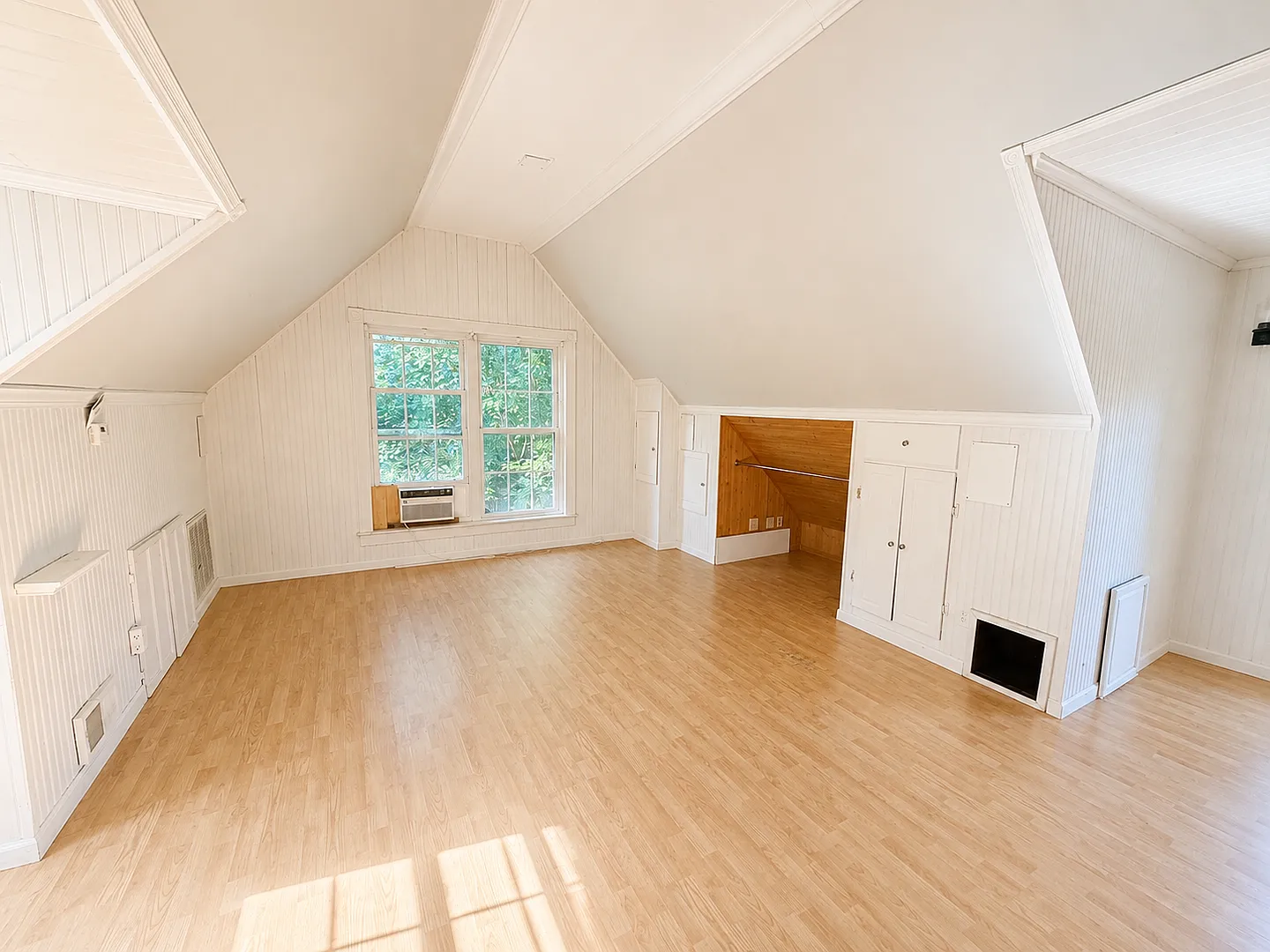 Studio Living in Jonesboro — Photo 2