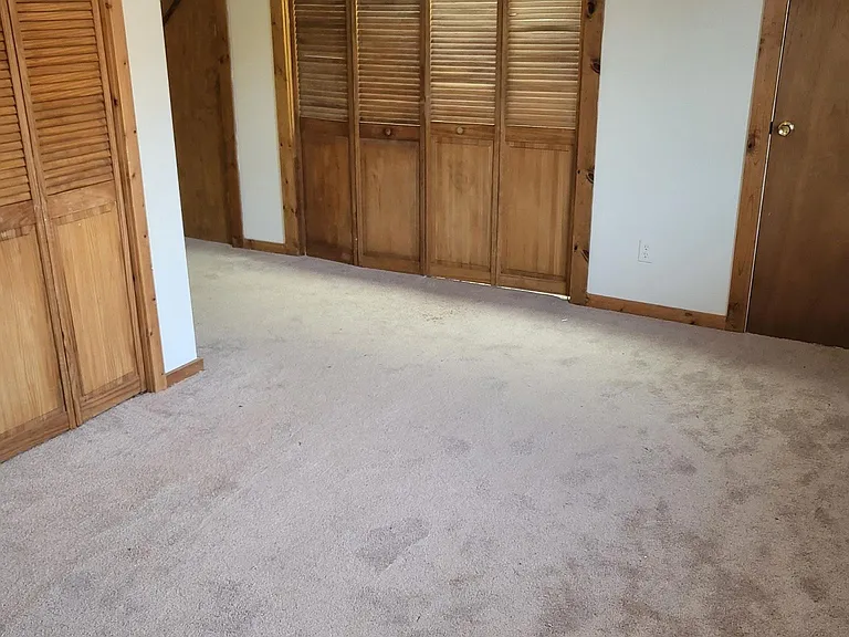 84 Village Ln — Photo 23