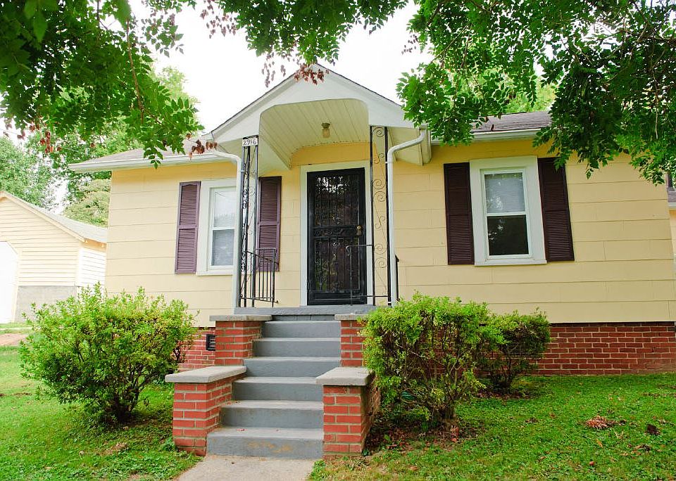 Front of North Knoxville rental