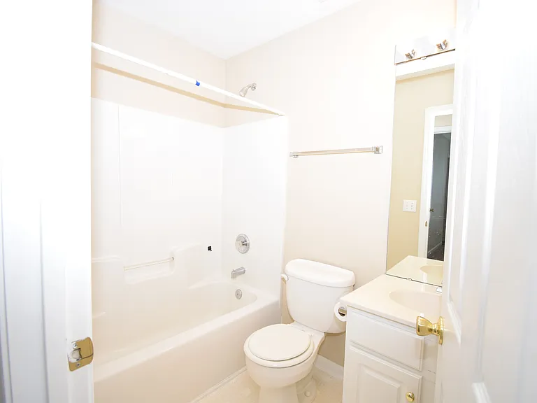 3322 Elizabeth Glen Dr — Photo 20