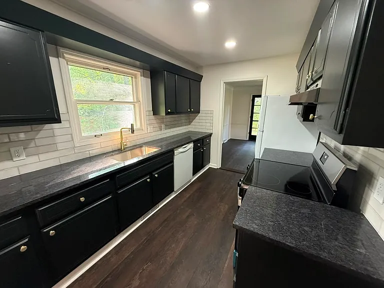 6939 Highland Dr — Photo 9