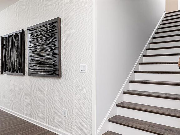 4th image of 3230 Croftside Cmns