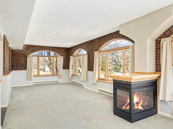 2040 Como Ave Unit 201, Saint Paul, MN 55108