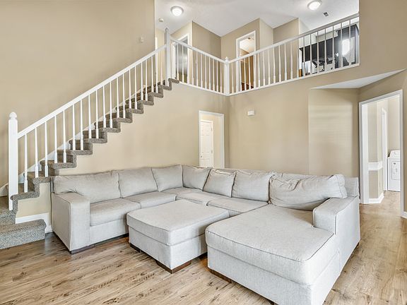 5th image of 171 Whitehall Dr