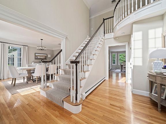 3rd image of 25 Buffum Rd