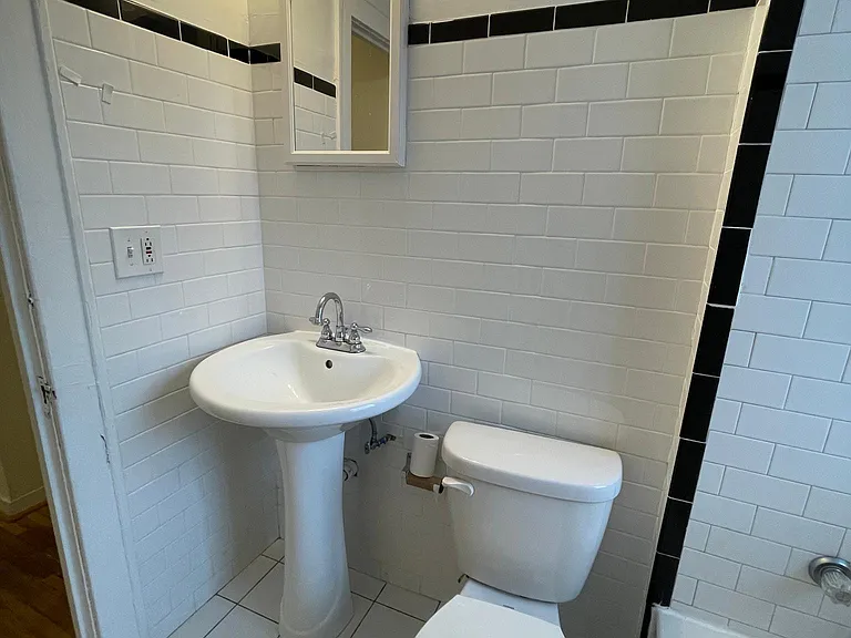 1170 Kenmore Ave #4 — Photo 10
