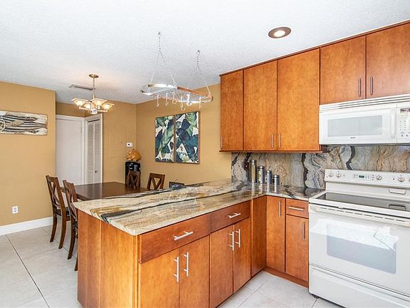 4th image of 15434 E Pond Woods Dr