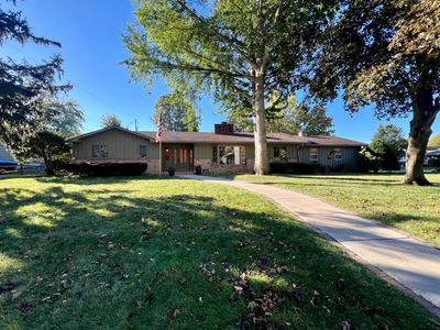 401 E Cedar Ln, Monticello, IL, 61856
