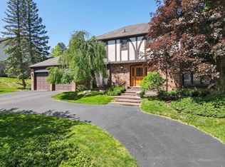 5010 W Bloomfield Lake Rd, West Bloomfield, MI 48323