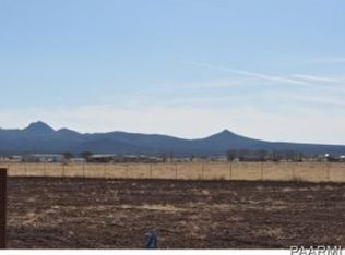 2285 W Bayberry Dr, Paulden, AZ 86334